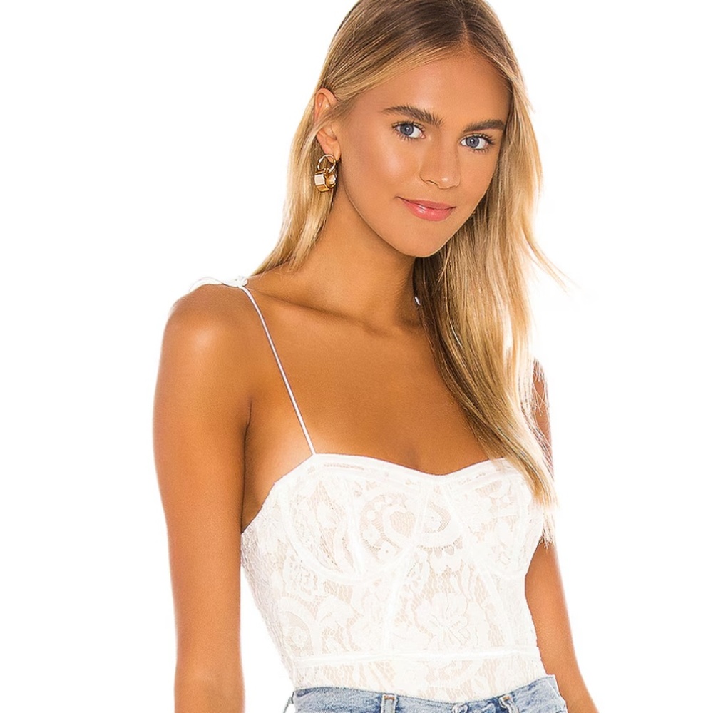 BRAND NEW WITH TAGS Superdown Stasia Lace Bodysuit - L - Picture 2 of 6